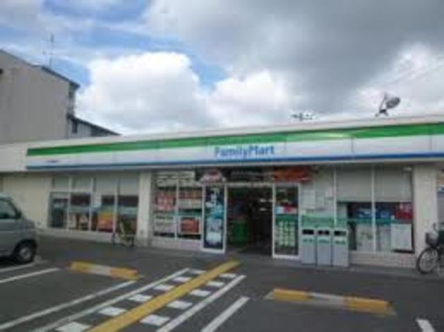 コンビニ　ファミリーマート堺東浅香山店（コンビニ）まで370m