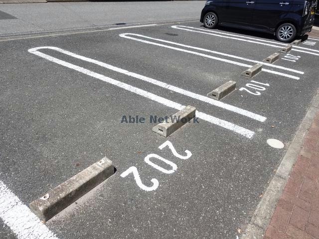 駐車場　駐車場
