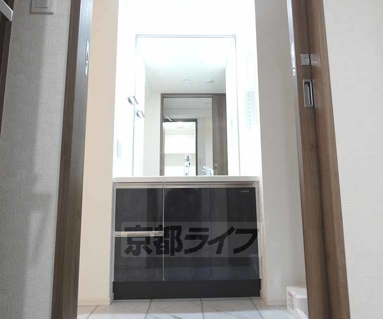 洗面設備　独立洗面台です。