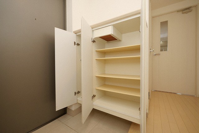 収納　イメージとして同建物他部屋を表示しています