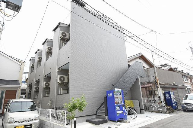 建物外観　居住者専用のごみ置き場があります♪