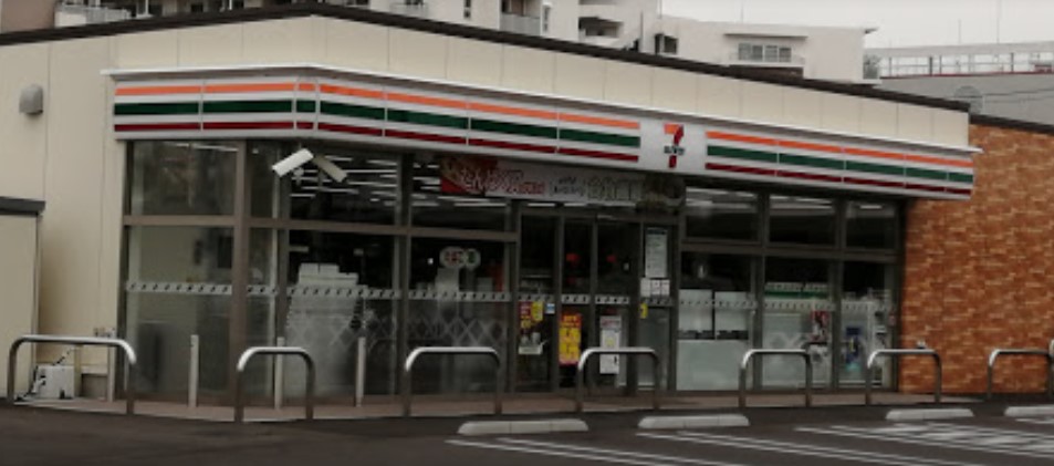 コンビニ　セブンイレブン 大和下鶴間店（コンビニ）まで179m