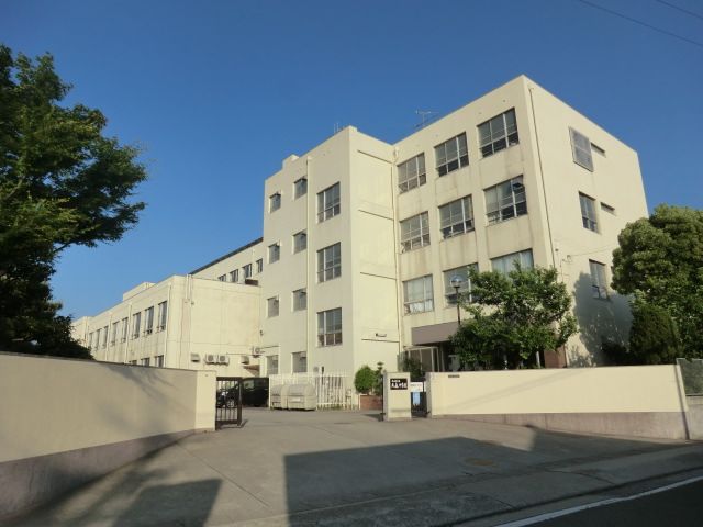 中学校　名古屋市立大森中学校（中学校）まで909m
