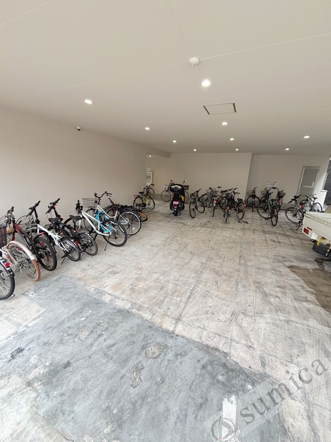 その他共有部分　屋根付き駐輪場が嬉しいです♪♪