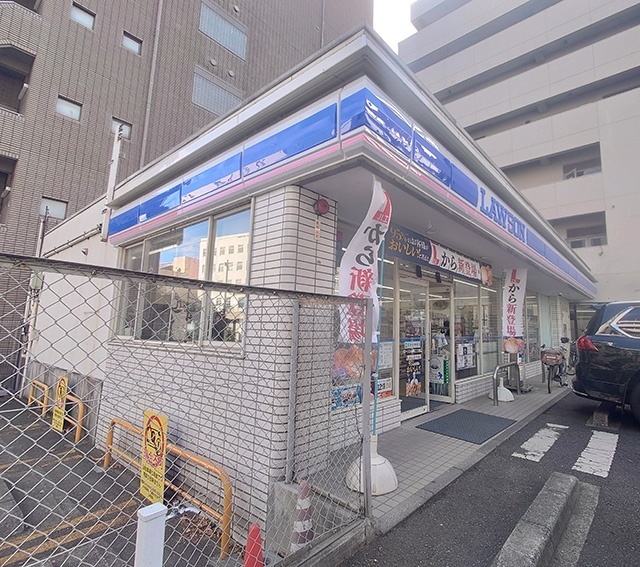 コンビニ　ローソン反町２丁目店（コンビニ）まで185m