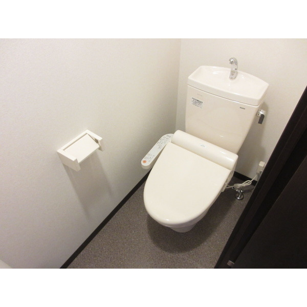 トイレ　室内は現状を優先します