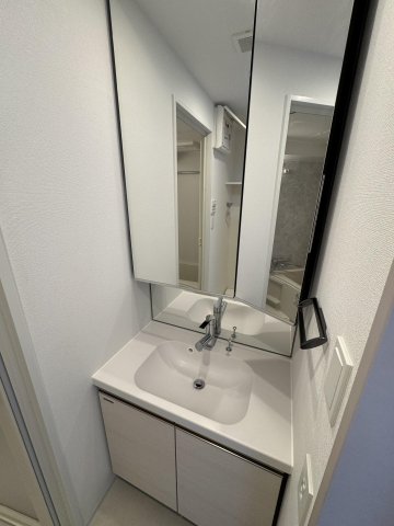 洗面設備　（別タイプ参考写真）ティモーネグランデ田端ノルド　荒川区西尾