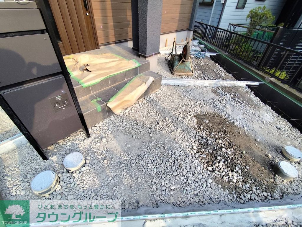 エントランス　バルコニー
