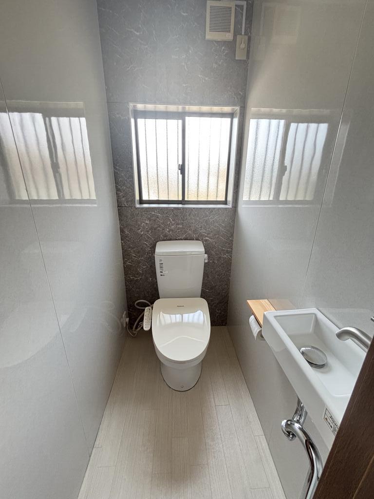 ＪＲ播但線 甘地駅 徒歩18分 2階建 築27年のトイレ写真