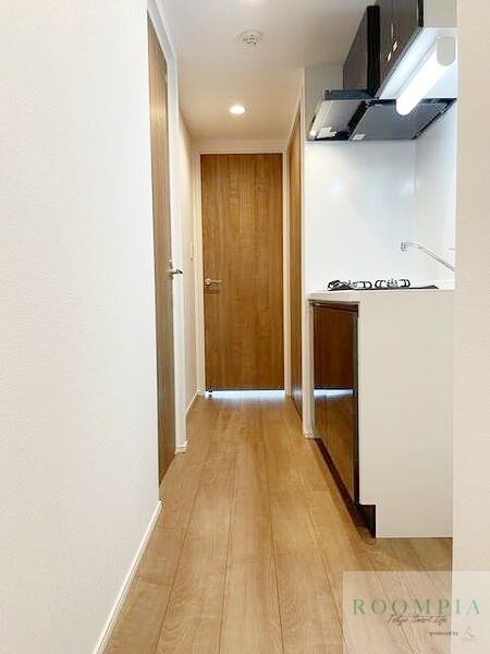玄関　※同タイプの別のお部屋です。
