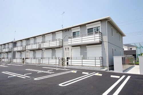 建物外観　グランド・エミール５