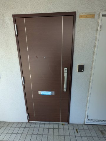 ライオンズマンション西江井ヶ島の玄関写真