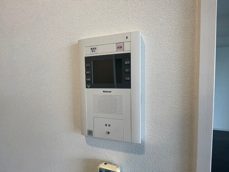 セキュリティ　インターホンは通話ができるので急な訪問があっても安心です。