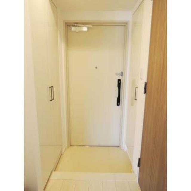 玄関　※写真は同タイプ住戸です。