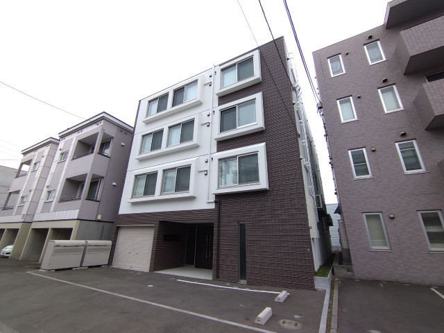 建物外観　札幌市北区北三十六条西「ＭＫＲ．ＢＬＤ」
