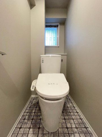 トイレ　別部屋の写真です