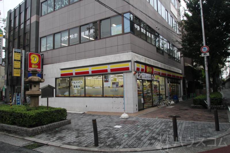 コンビニ　デイリーヤマザキ住吉大社駅前店（コンビニ）まで321m