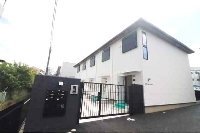 建物外観　オートロック完備