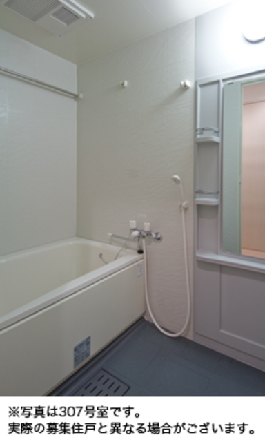 バス・シャワールーム　※写真は同タイプ住戸です。