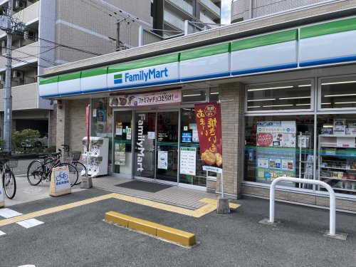 コンビニ　ファミリーマート 城東中央二丁目店（コンビニ）まで573m