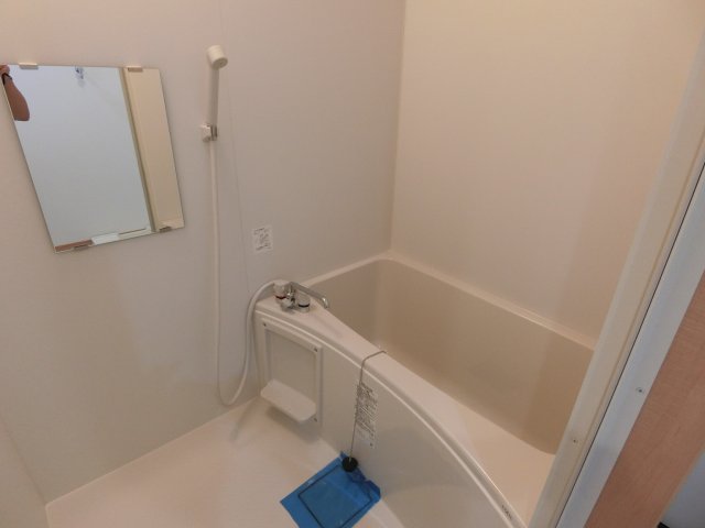 バス・シャワールーム　他のお部屋の参考写真となります。