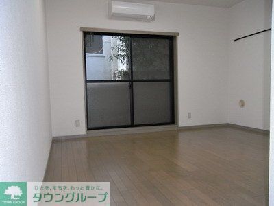 居室・リビング　※同室タイプ参考写真