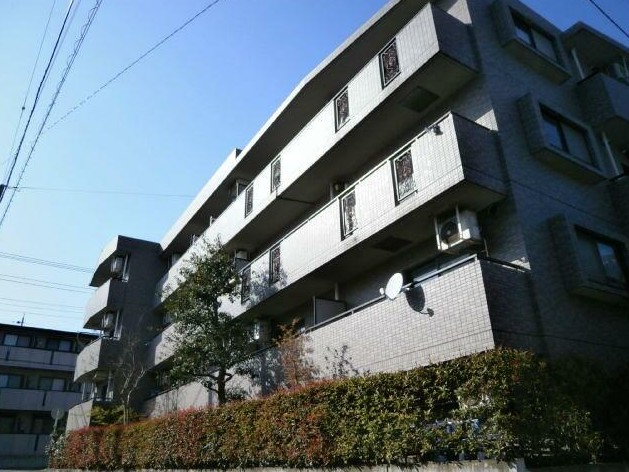 建物外観　外観はこんな感じです。