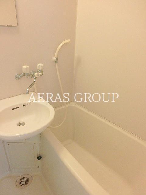 バス・シャワールーム　別部屋参考写真。