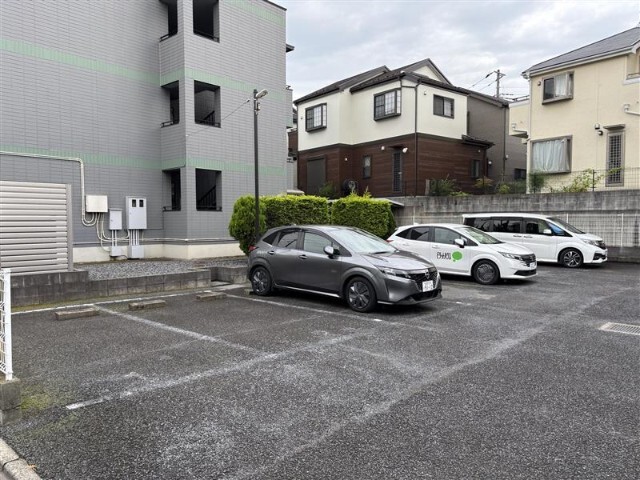 駐車場　駐車場