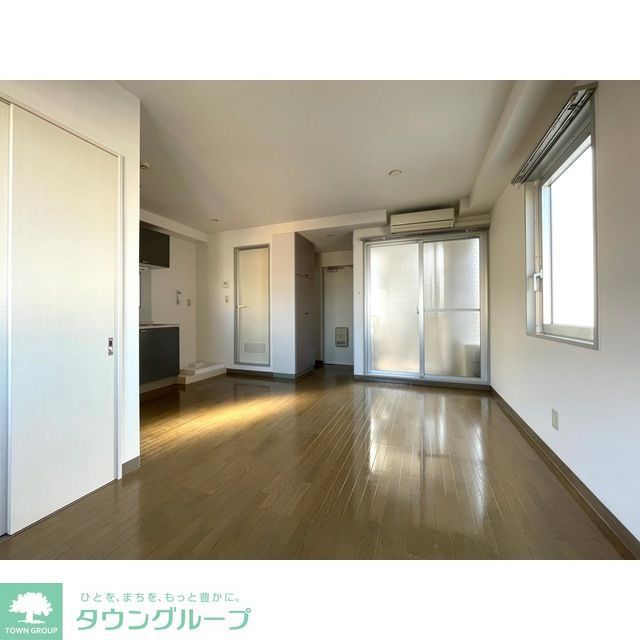 居室・リビング　同間取別部屋写真