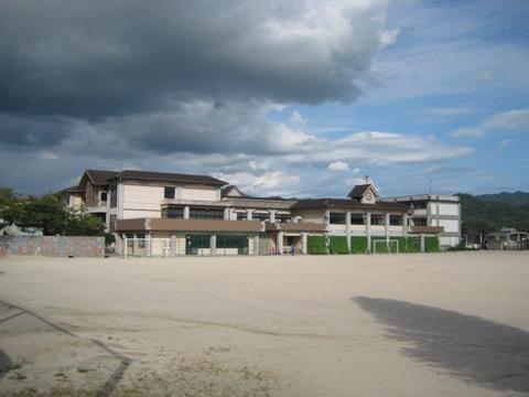 小学校　山口市立宮野小学校（小学校）まで1673m