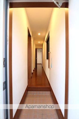台東区寿4丁目戸建の玄関写真