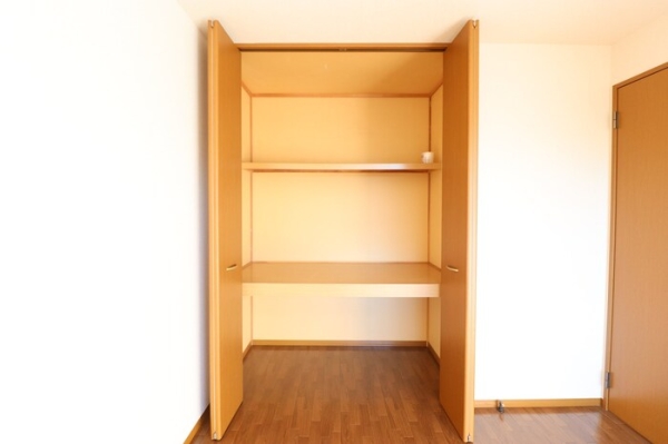 収納　同建物別部屋写真