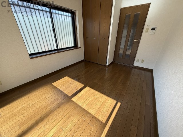 居室・リビング　角部屋住居で過ごしやすくてオススメです！