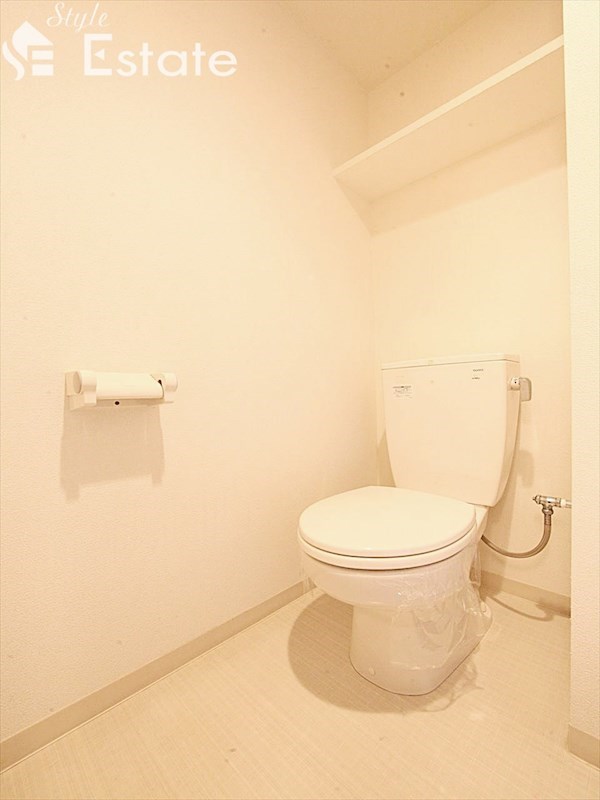 地下鉄鶴舞線 上前津駅 徒歩3分 13階建 築18年のトイレ写真