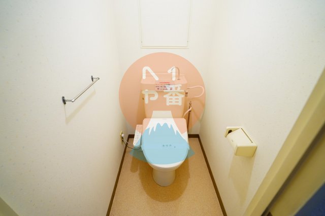 トイレ　うれしいウォシュレット付きトイレです ※参考写真です
