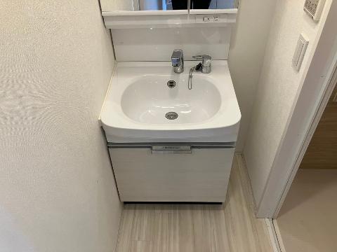 洗面設備　洗髪洗面化粧台