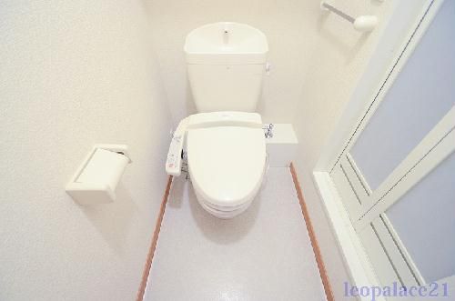 レオパレスSwing hillのトイレ写真