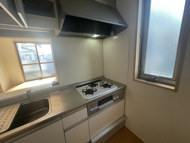 キッチン　【現況優先】反転タイプの別部屋です
