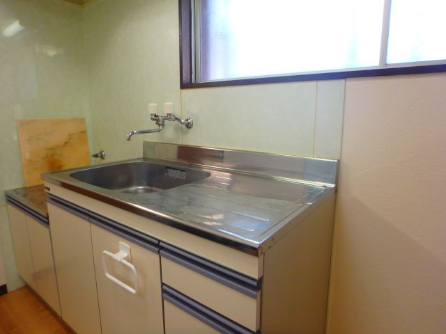 キッチン　他のお部屋の参考写真となります。
