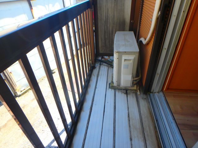 バルコニー　他のお部屋の参考写真となります。