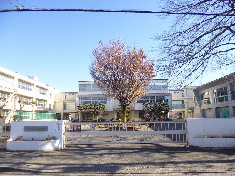 小学校　東村山市立久米川小学校（小学校）まで522m