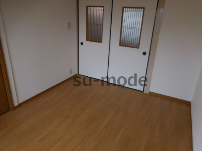 ＪＲ東海道本線 高槻駅 徒歩15分 3階建 築38年の居間写真