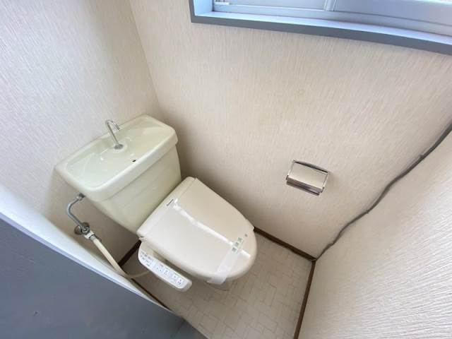 メイプル鳴水のトイレ写真