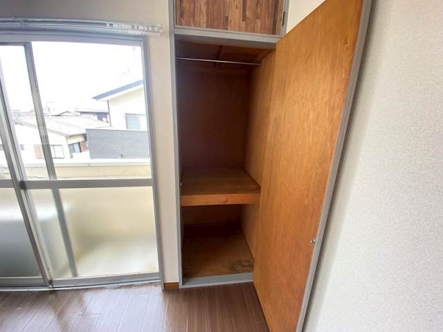 メイプル鳴水の内装写真