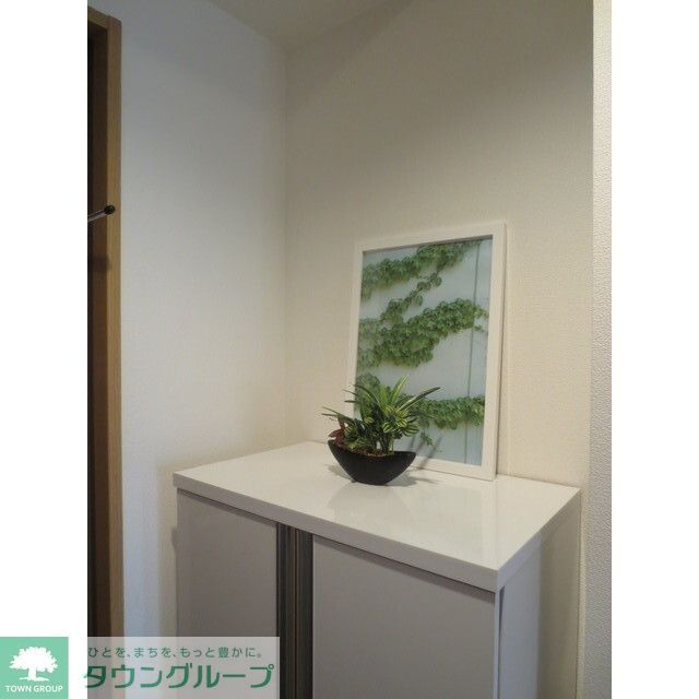 玄関　備品は付きません。