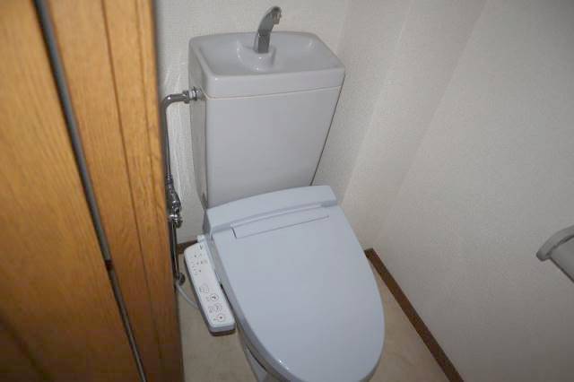 カサグランデ 三島市賃貸マンションのトイレ写真