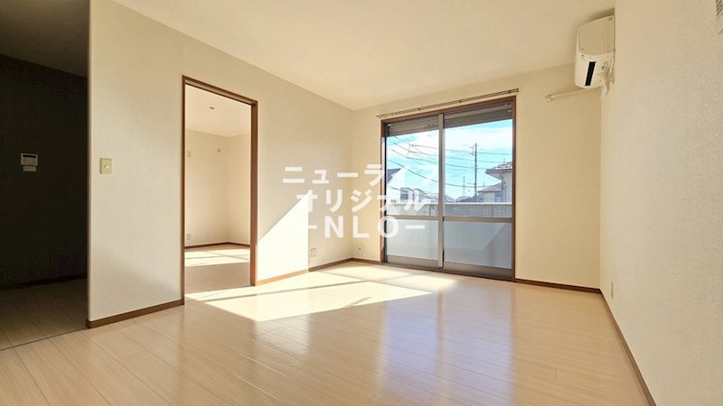 クレール南林間IIの居間写真