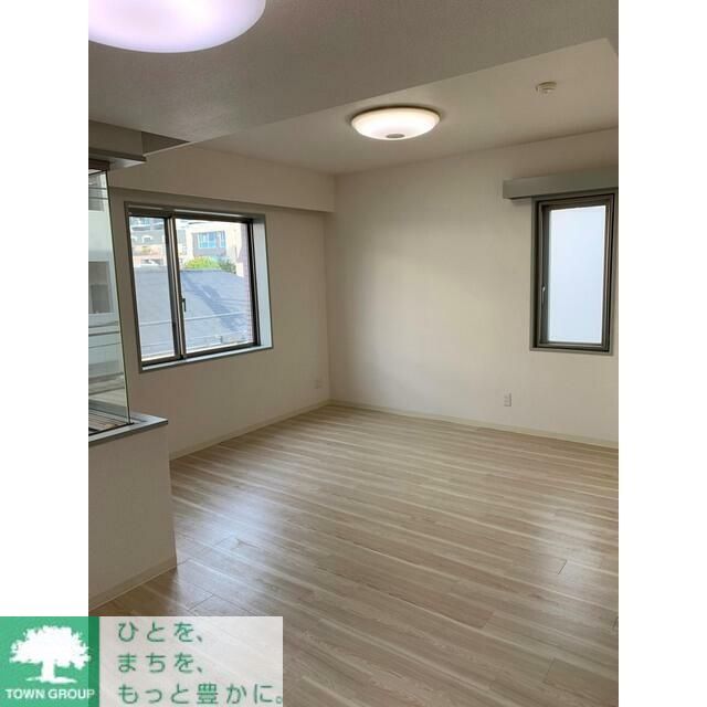 ローレルフラットの居間写真