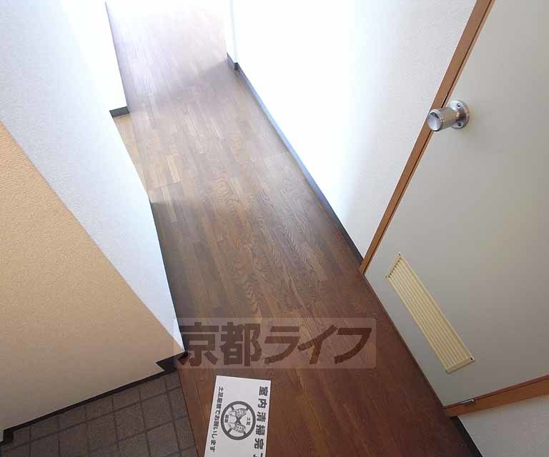 その他部屋・スペース　明るい廊下です。